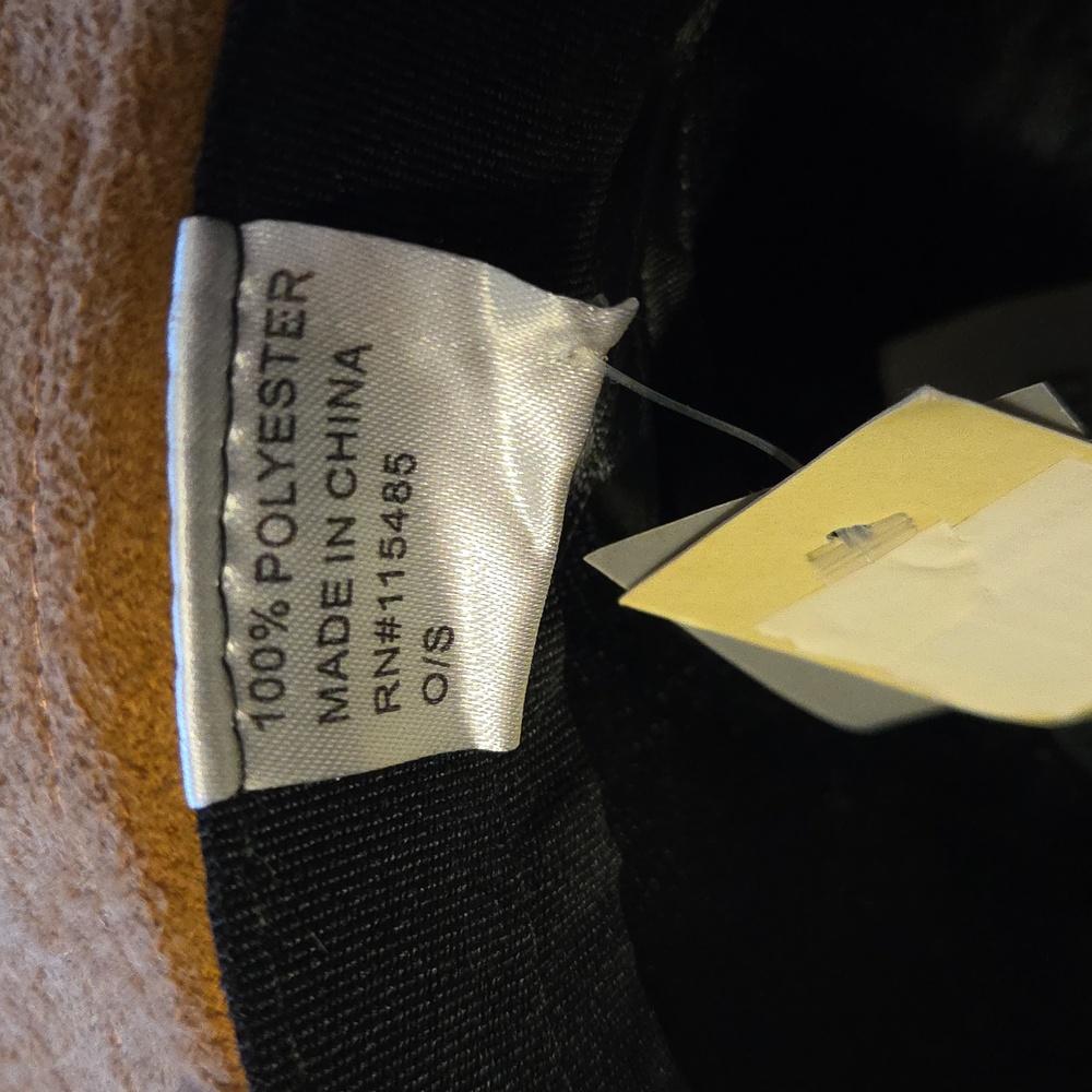 Collection 18 Hat - Picture 3 of 5